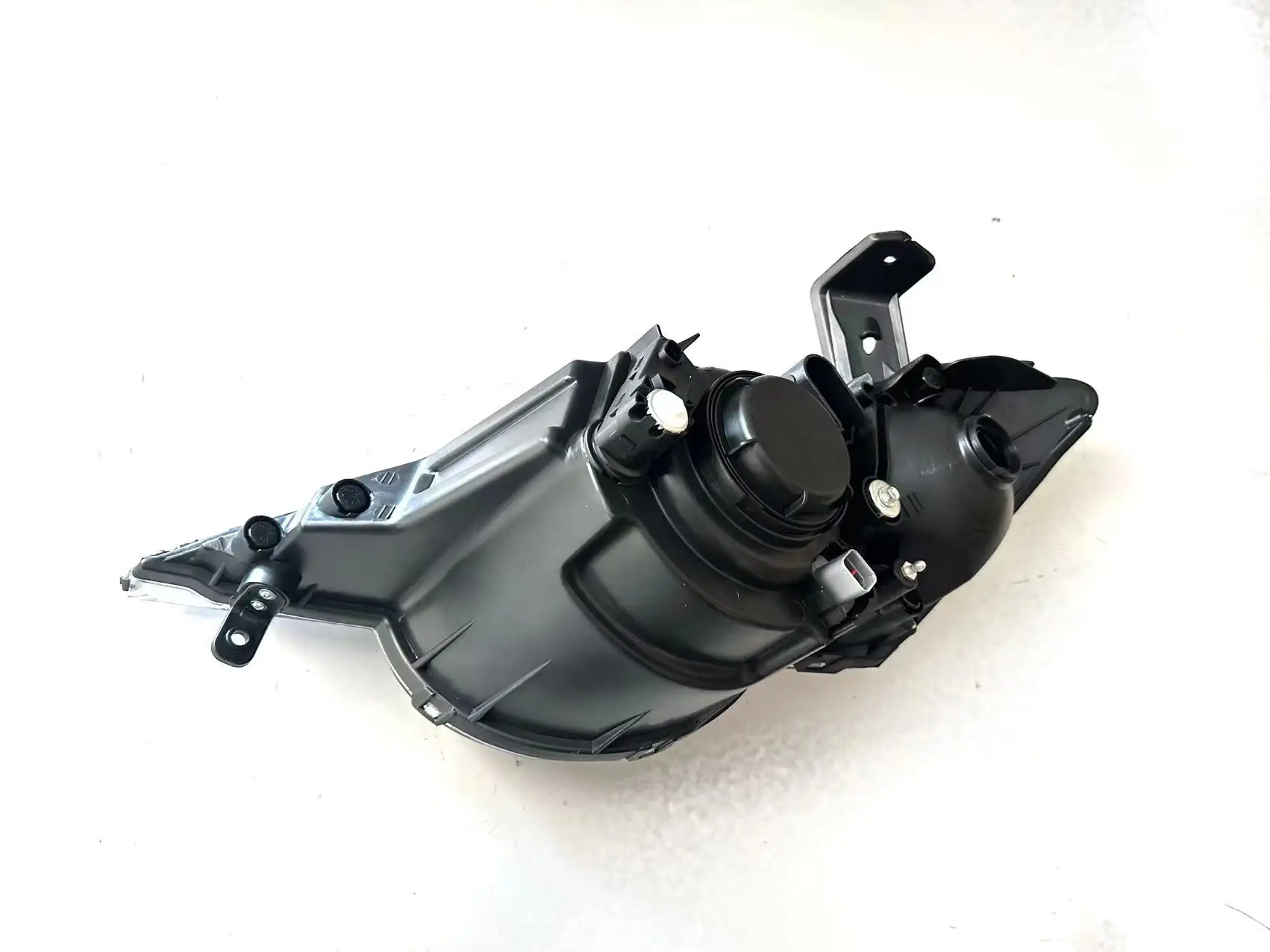 8310131303 Left  Lamp Assy-Head For Ssangyong LHD Actyon: 2006-03-01 ~ 2012-11-30 Actyon Sports: 2006-07-15 ~ 2011-12-31