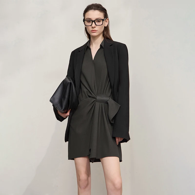 AMII فستان نسائي مطوي عادية ألف خط كم طويل فساتين أنيقة الصلبة للمرأة 2025 الخريف ملابس السيدات الجديدة 12553013