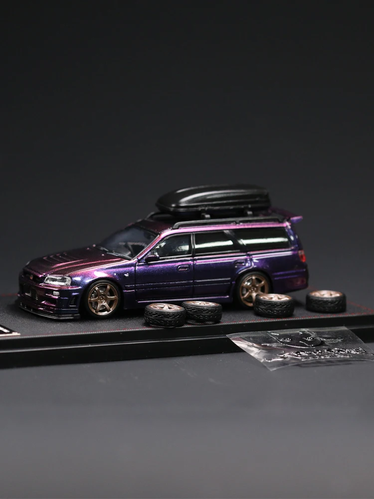 Street Weapon Stagea 1/64 R34 wagon Car Model