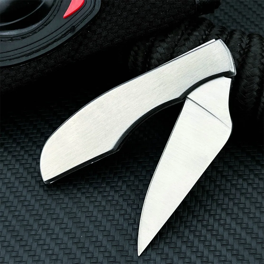 C137 سكين مدمج قابل للطي 440C شفرة فولاذية 420 مقبض فولاذي سكين جيب للحمل اليومي مثالي للتخييم في قطع الفاكهة في الهواء الطلق