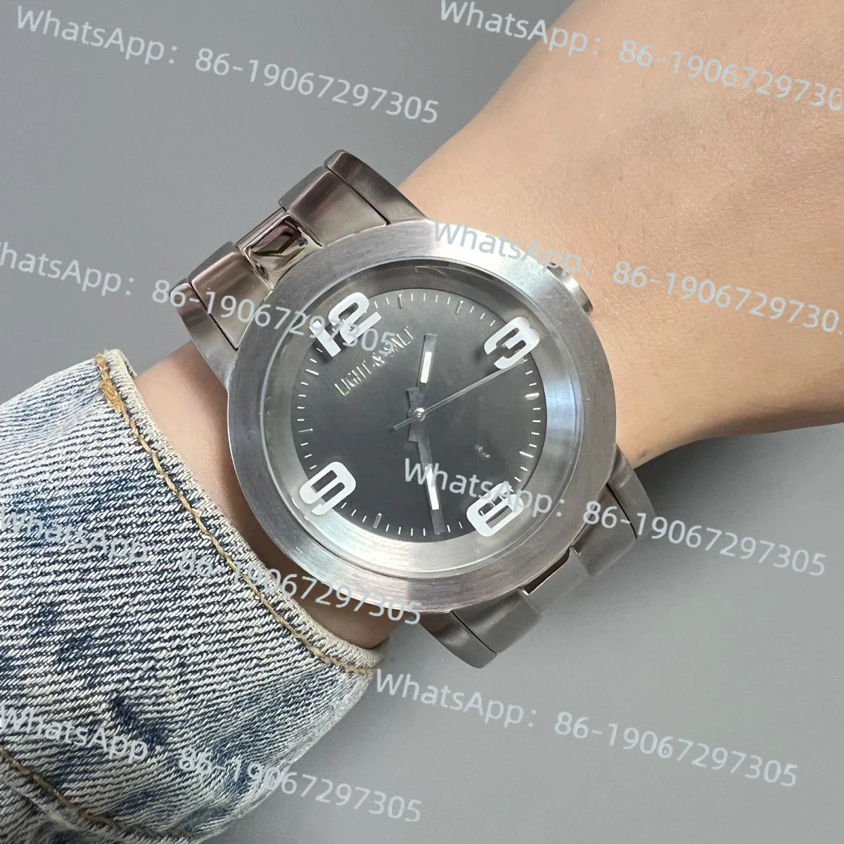 

Высококачественные модные кварцевые мужские часы с трехмерным циферблатом из нержавеющей стали, водонепроницаемый импортный механизм