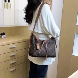 Barni Meizi brand shoulder bag female high appearance level presbyteria middle child crossbody armpit Tote bag C010