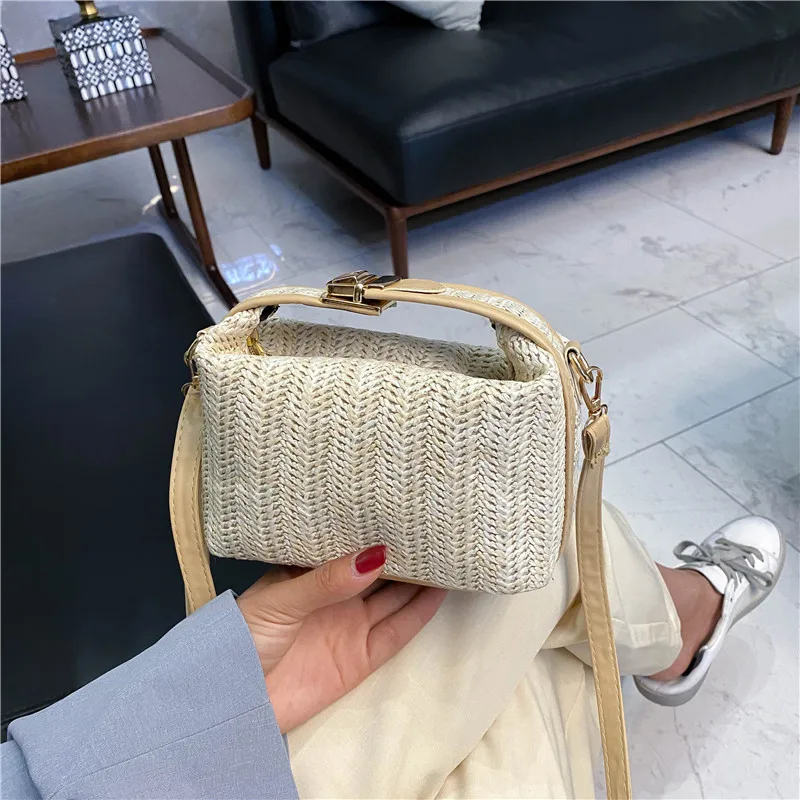 Woven Beige Straw Crossbody Bag Boho-chic Handbag Crochet Straw Shoulder Bag Vacational Bucket Beach Travel Bags for Women