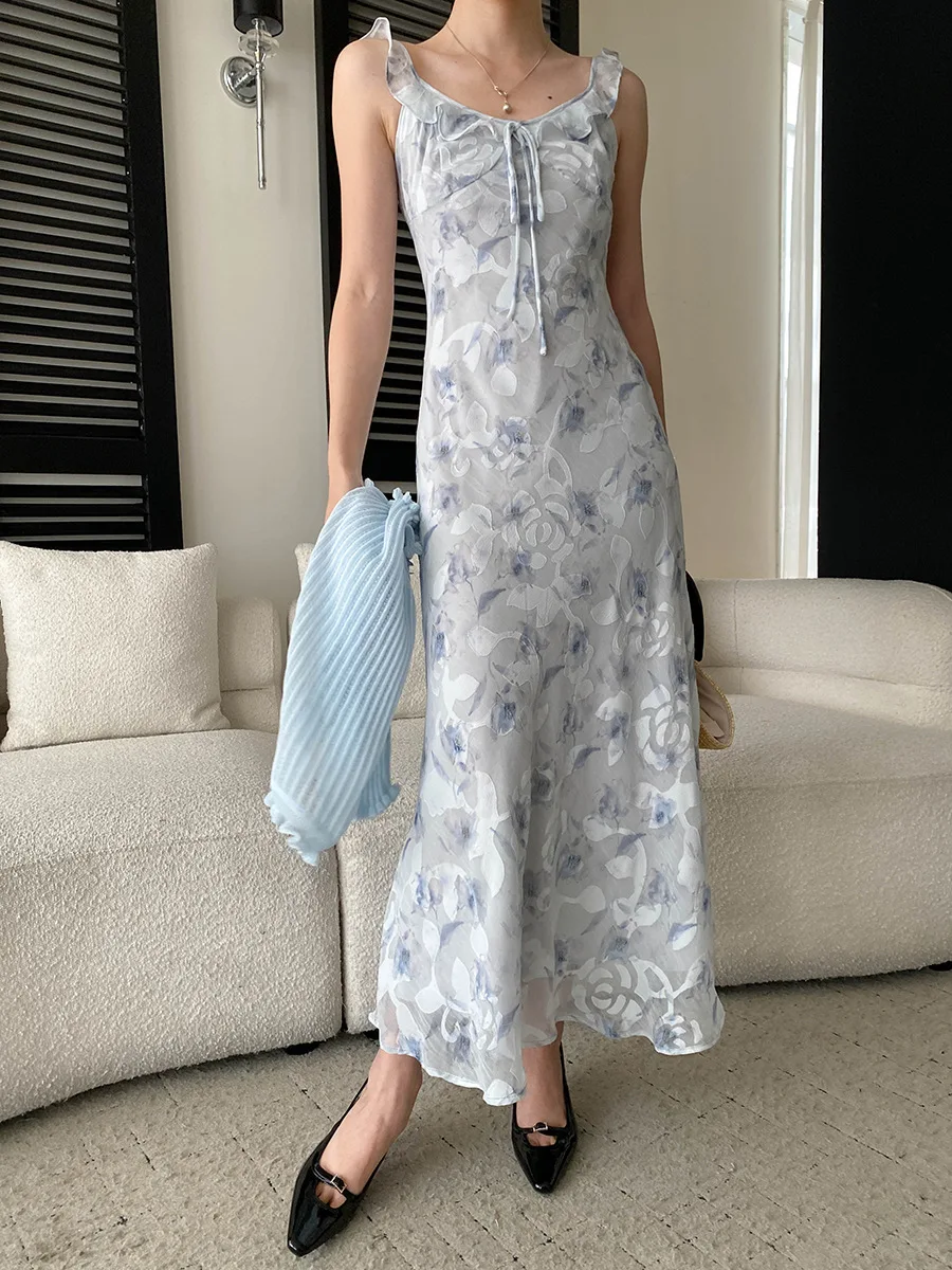 Frühlings- und Sommer-Set für Damen: Rüschenkleid mit Schnürung und Blumenmuster sowie Strickjacke – Detail 12