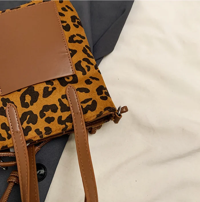 Retro Leopardenmuster Mini-Umhängetasche Kleine Quadratische Wildleder-Oberfläche Vielseitige Trendige Handytasche – Detail 8