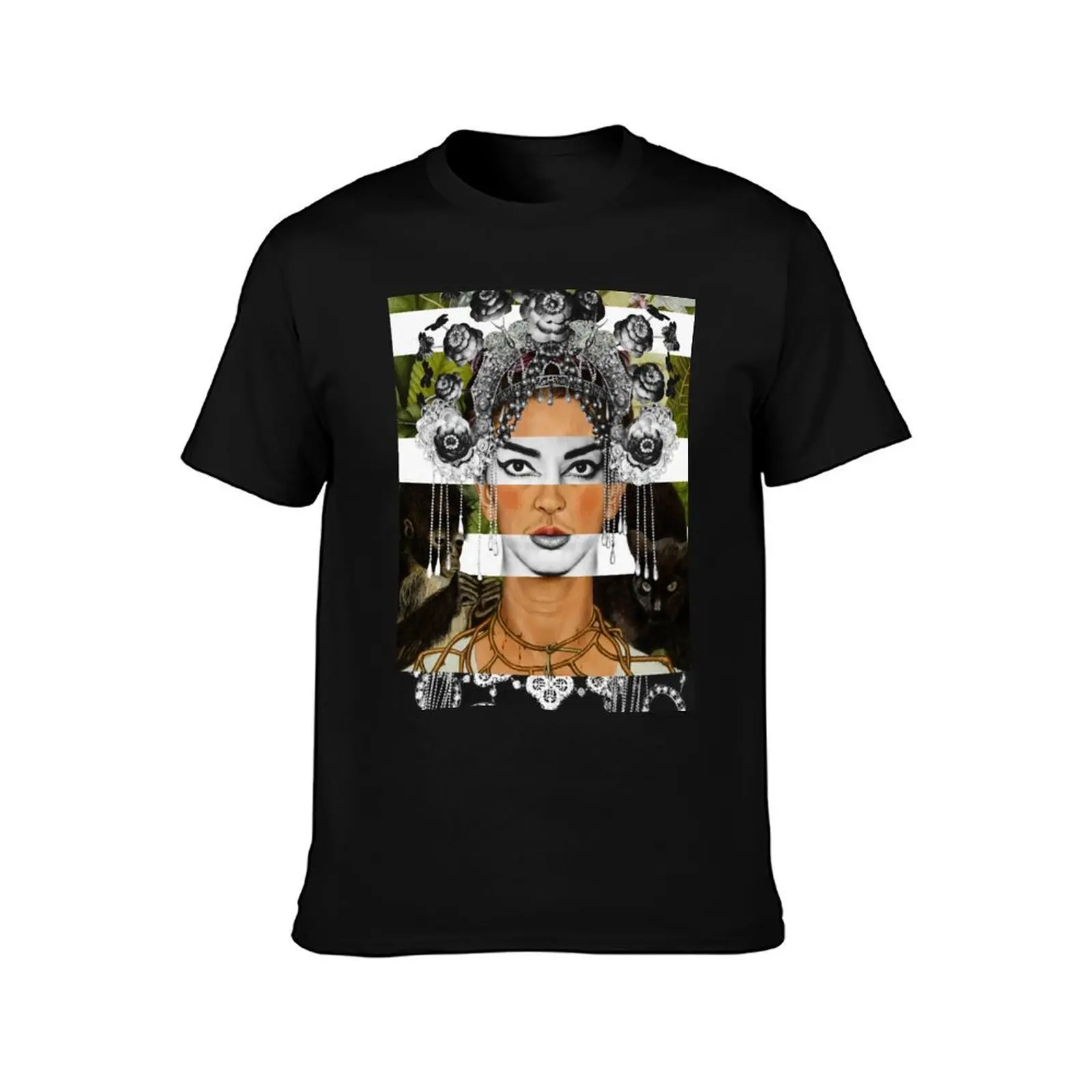 THE CASTA DIVA - Pop Retro Collage, Mashup, Pop Art Wall Decoration T-Shirt Halloween Casual T-Shirt