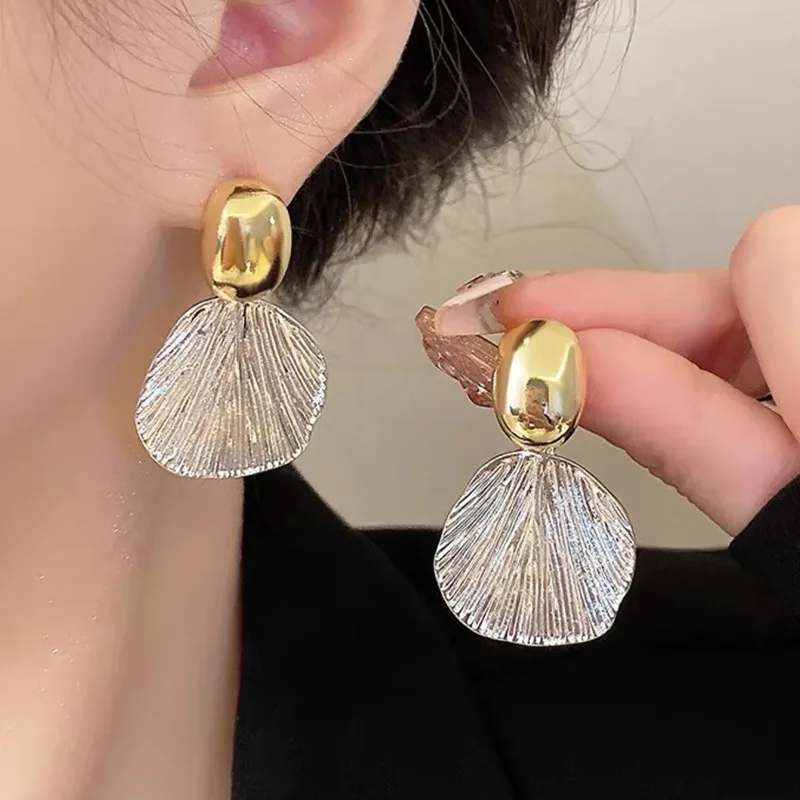 Fashion Gold Silver Color Big Metal Shell Drop Earrings for Women Geometric Irregular Vintage Simple Earrigns Jewelry Party Gift