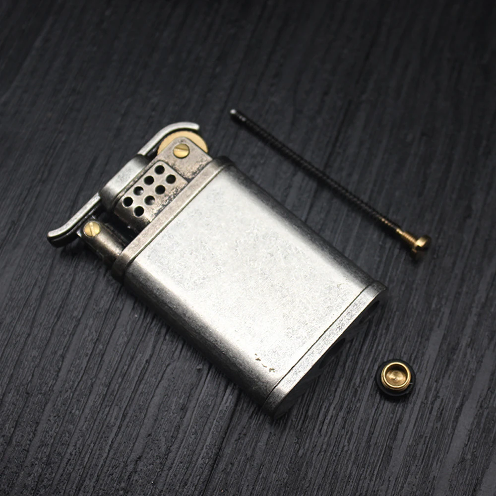 Zinc Alloy Fuel Kerosene Lighter Vintage Gasoline Windproof Rolling Grinding Wheels Flint Cigarette Lighters Gadget For Men