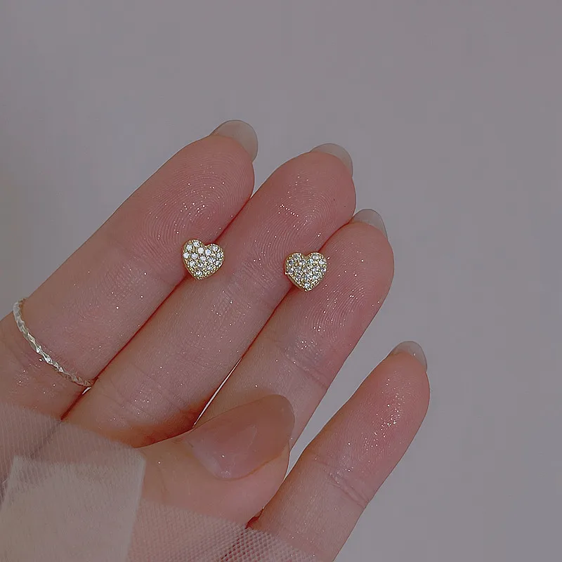 A Pair Silver Plated Ear Piercing Jewelry Romantic Zircon Heart Stud Earrings for Women Girl Teen Gold Color Jewelry Accessories