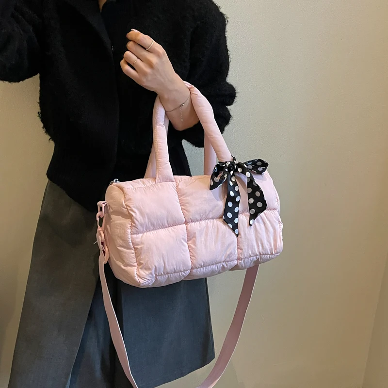 2026 Neue Designer-Schultertasche mit Karomuster, Space-Baumwoll-Handtasche für Damen, Große Kapazität, Daunengepolsterte Gesteppte Einkaufstasche für Damen – Detail 8
