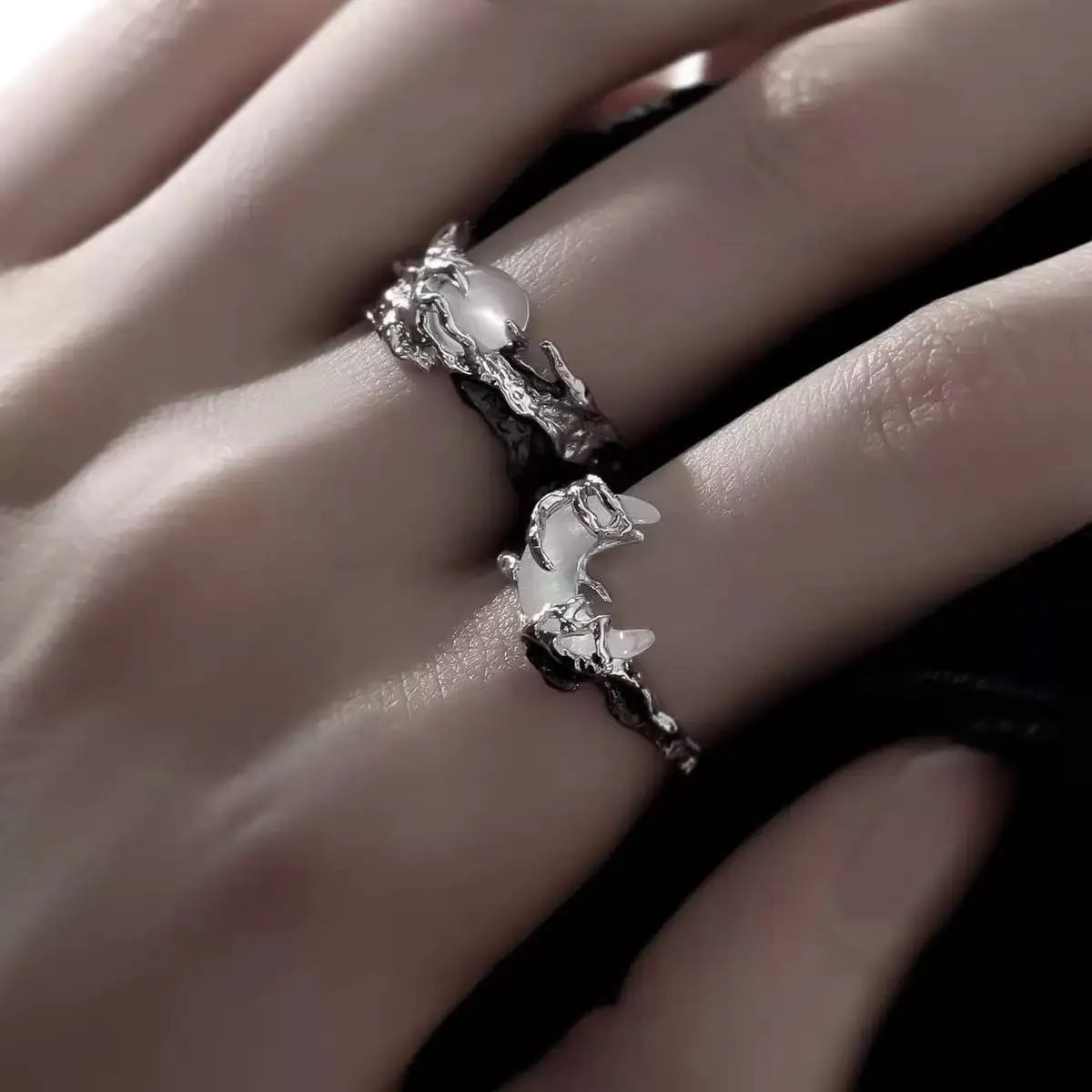 2/1 قطعة غير النظامية الشمس القمر الدائري مع الملمس الصغير ضوء المجوهرات الفاخرة حلقة مفتوحة المعادن موضة ريترو السيدات مجوهرات Y2K مجوهرات