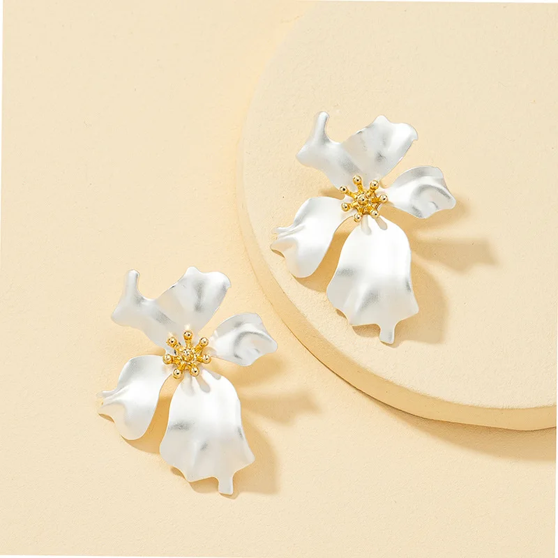 Creative New Classic Retro Simple Geometric Women earrings Fashion Personality Niche Design earrings Wholesale