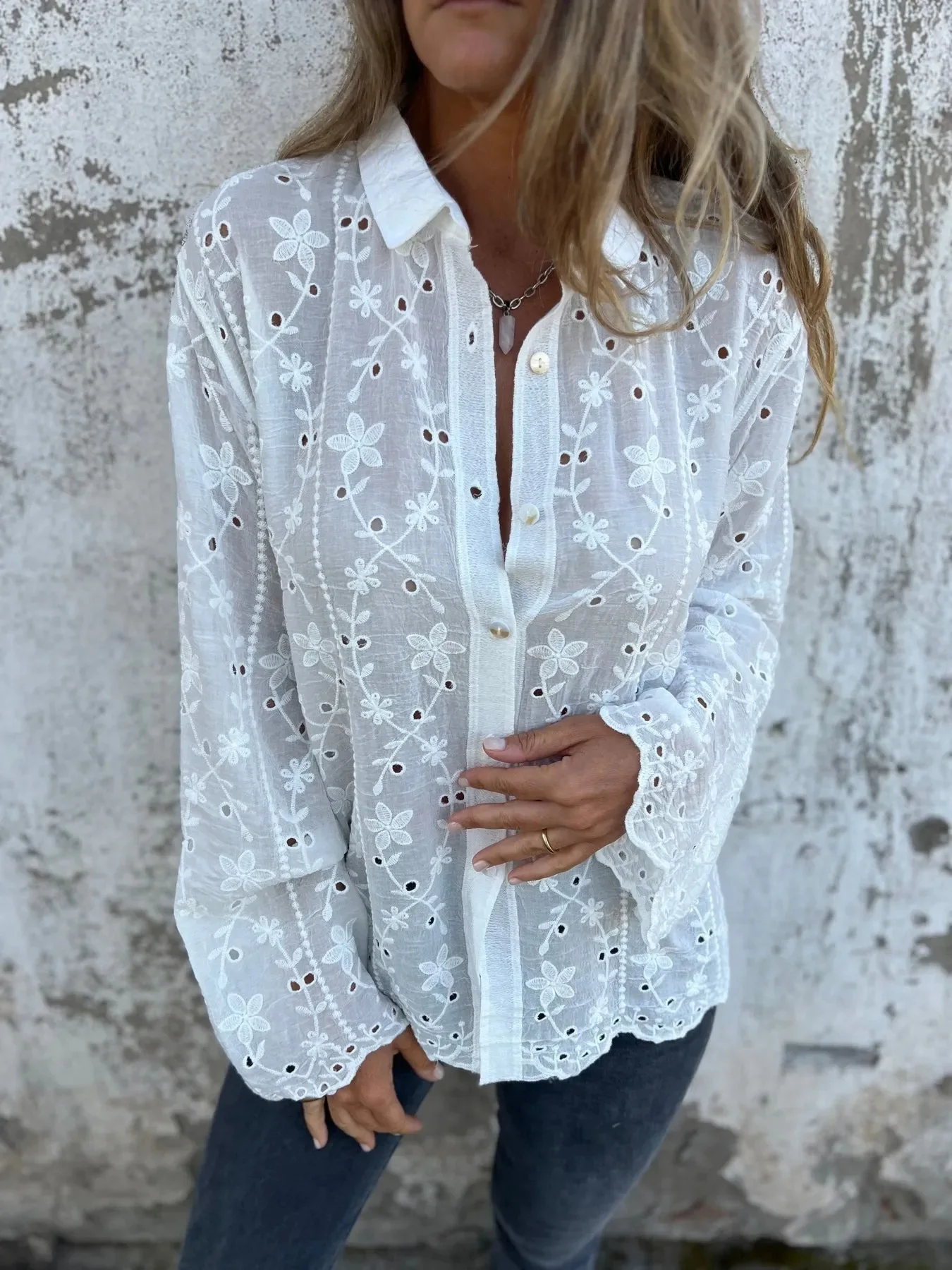 عارضة قميص مطرز فضفاض التلبيب واحدة الصدر طويلة الأكمام جوفاء القطن قميص كتان الخريف أزياء جديدة بلون أعلى #3