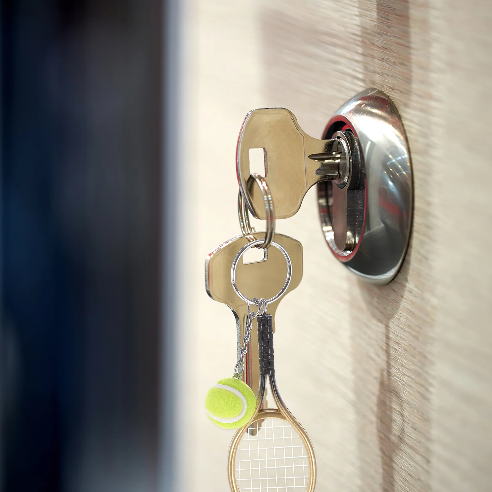 

10Pcs Tennis Keychain High Quality Tennis Racket Ball Keyrings Portable Sports Key Chain Ring Ideal Gift for Kids Lovers Family