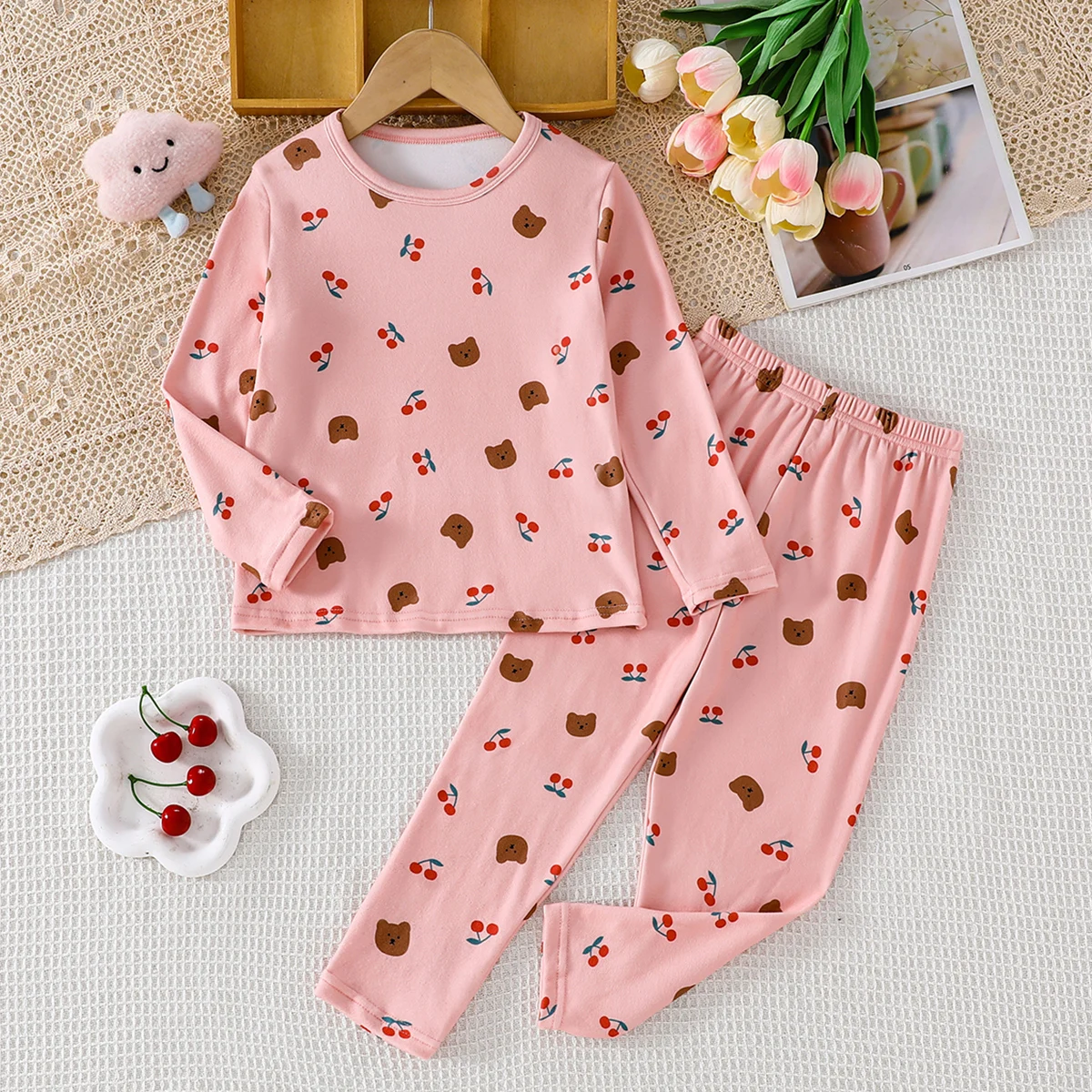 2-piece Autumn And Winter Girl Full Print Cute Cartoon Long Sleeved Pants Warm And Thick Underwear Set Comfortable Home Clothes view 3