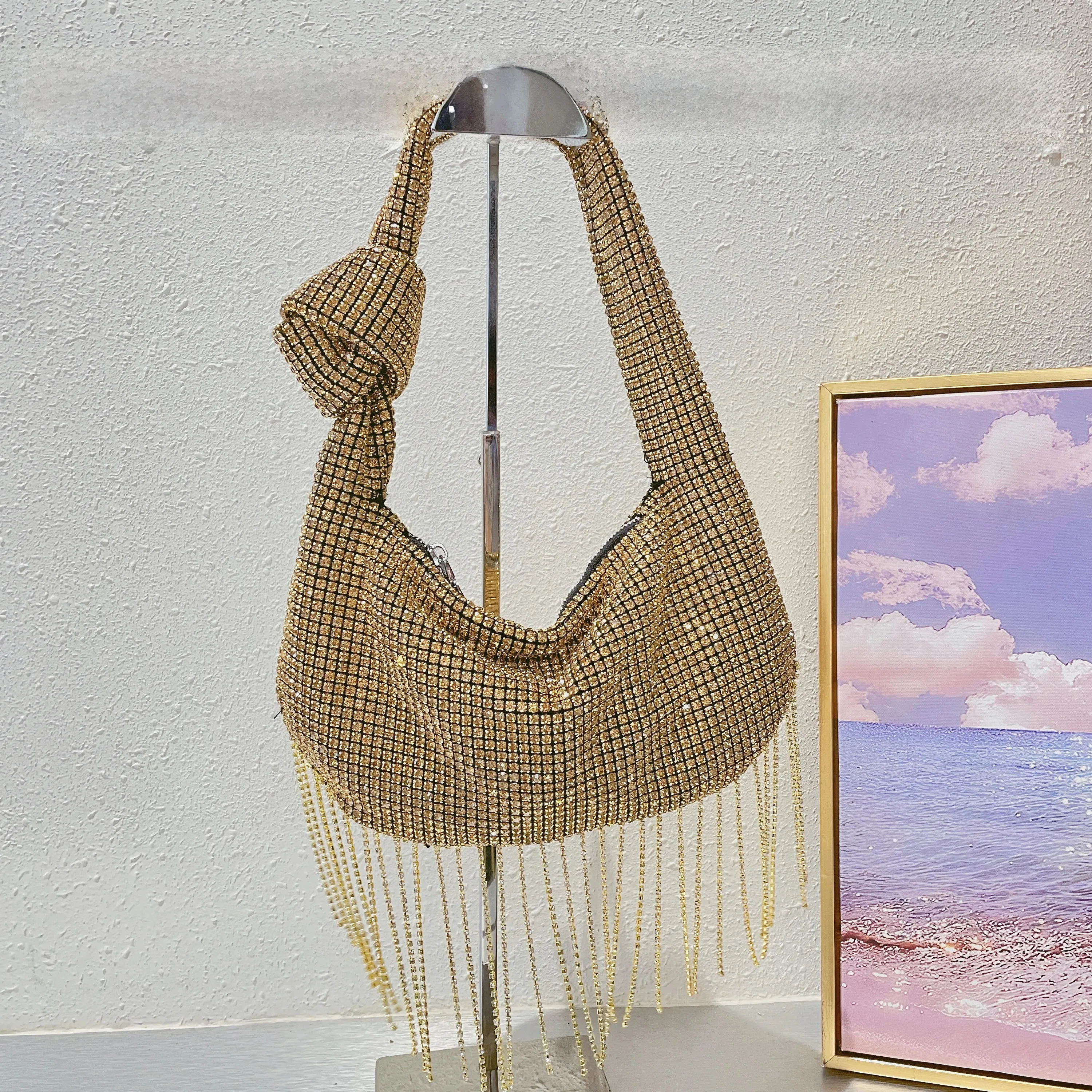 กระเป๋าถือเพชร UGALS รุ่น Moon - Clutch Bag Evening บทวิจารณ์และราคา