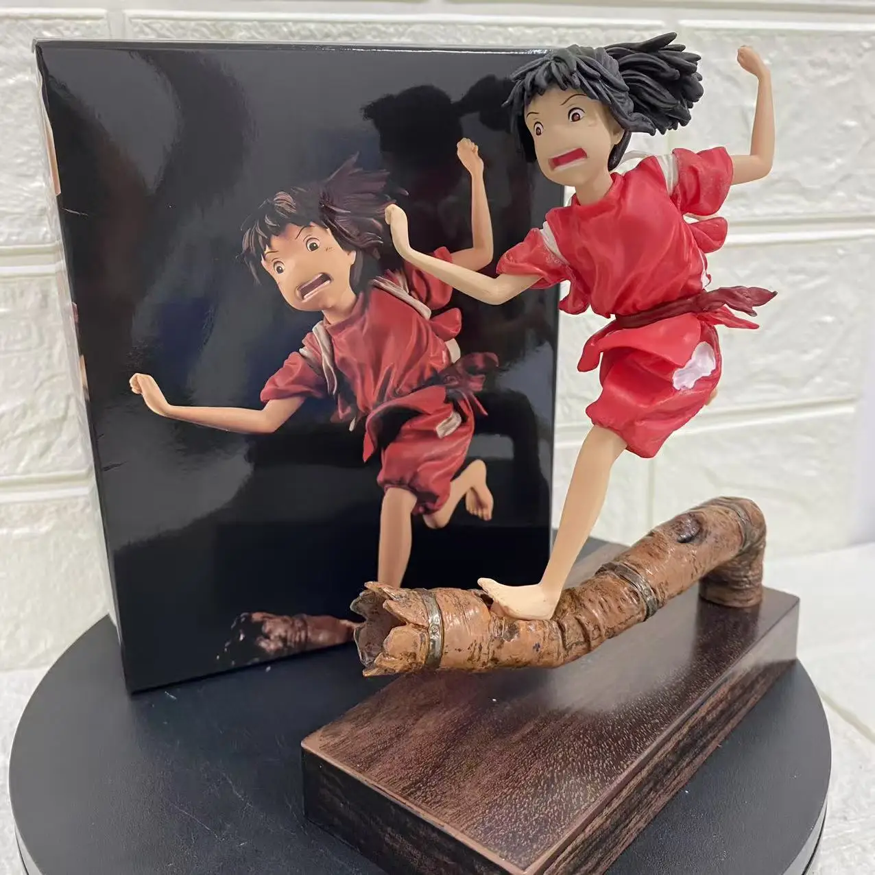 Ogino Chihiro รูปวิ่ง Ogino Chihiro ตัวเลข Action Figurine ตกแต่งโต๊ะตุ๊กตารูปปั้นคอลเลกชันของเล่นเด็กของขวัญ
