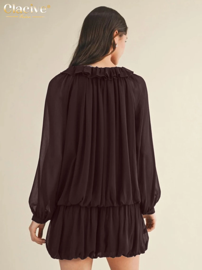 فستان نسائي بني فضفاض من Clacive موضة 2026 فساتين قصيرة غير رسمية برقبة دائرية وأكمام طويلة فستان كلاسيكي أنيق بطيات