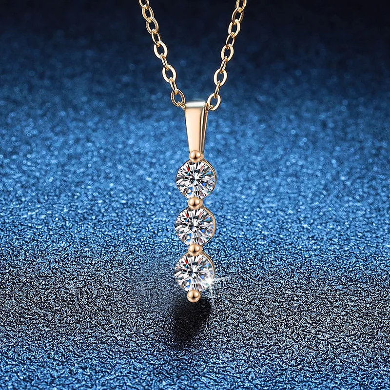 

Luxury 100% Real 18k Gold Women's Diamond Pendant Diamond D Color Moissanite Necklace