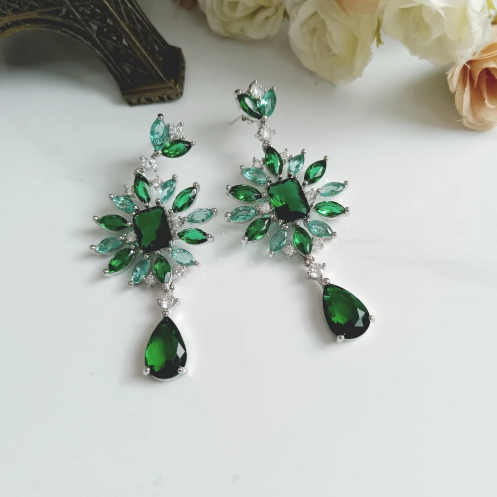 Retro Green Zircon Flower Water Drop Earrings Fashion Luxury Dress High-End Matching