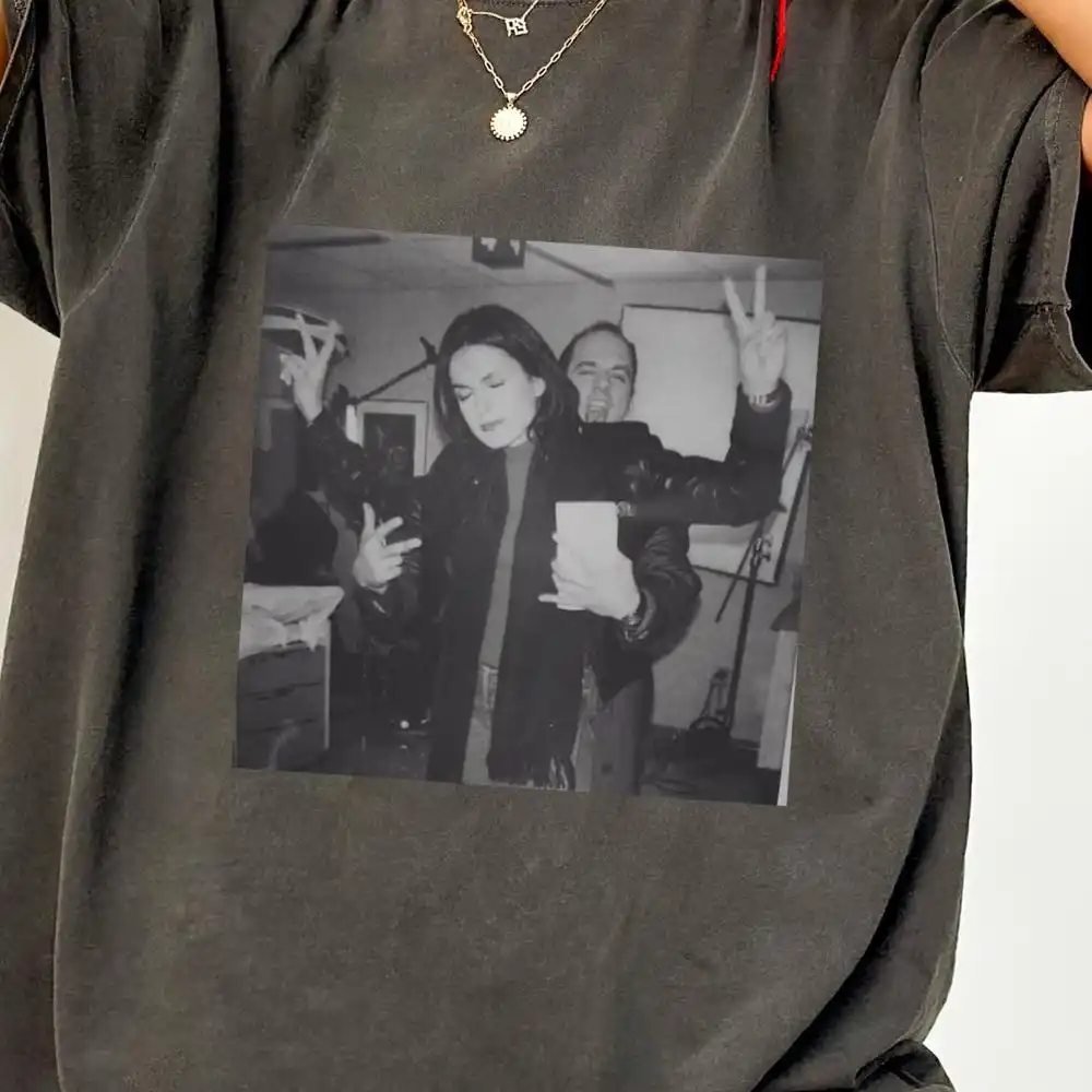 قميص القانون والنظام SVU إليوت ستابلر أوليفيا بنسون كومفورت كولورز