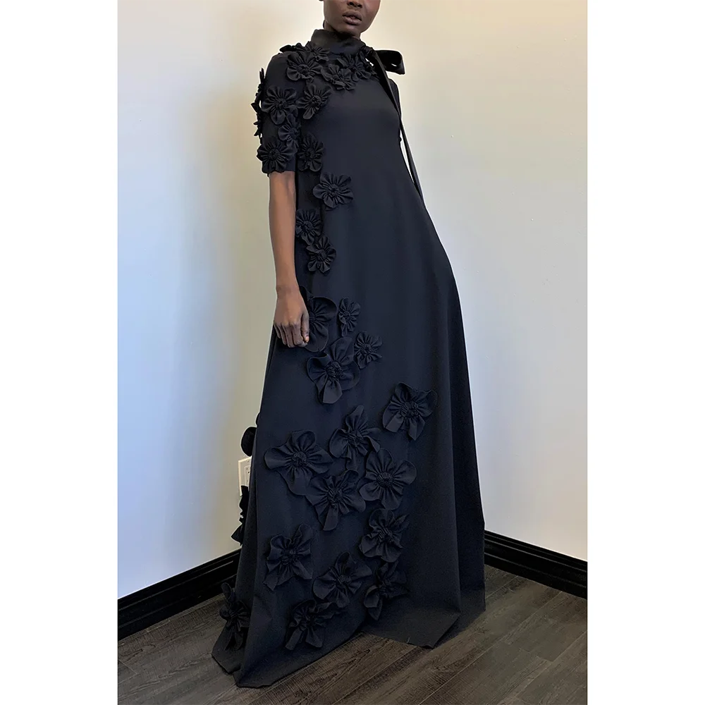 맞춤형 블랙 하이 칼라 롱 이브닝 드레스 우아한 A라인 공식 행사 프롬 가운 꽃 장식 플로어 길이 프롬 드레스