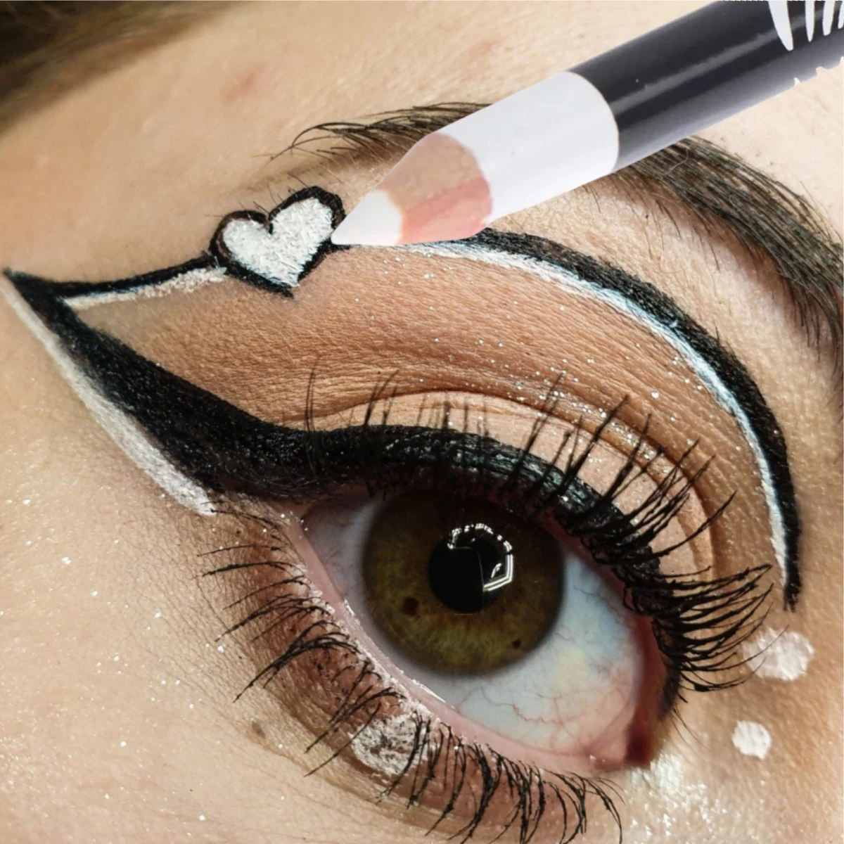 2pcs White Eyeliner Pencil Fast Drying Smooth Matte Waterproof Eyeliner Pen Long Lasting Eyelid Cosmetic Eyes Makeup Tools