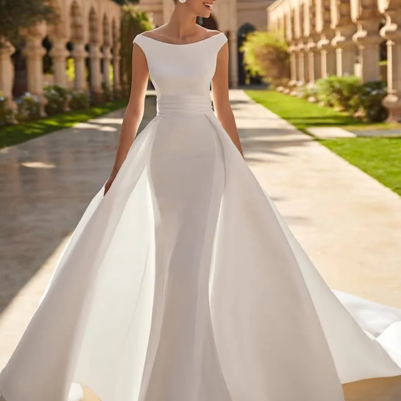 

Customized satin ivory white Ball Gown Royal Wedding Dresses Sweetheart decal Long tail Made Robe De