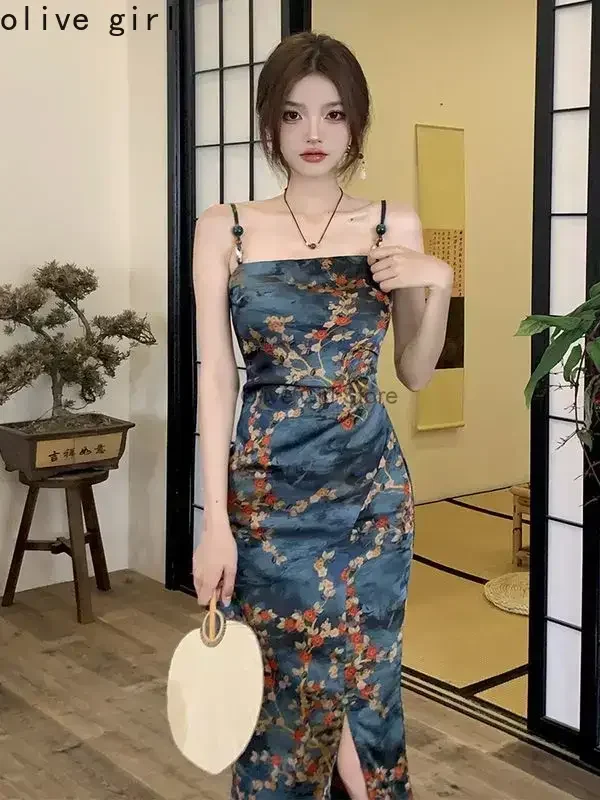 knee length dresses for ladies Luxury Velvet Cheongsam Qipao Dress Long Fitted Mermaid Evening Gown Purple / Xs main image 1