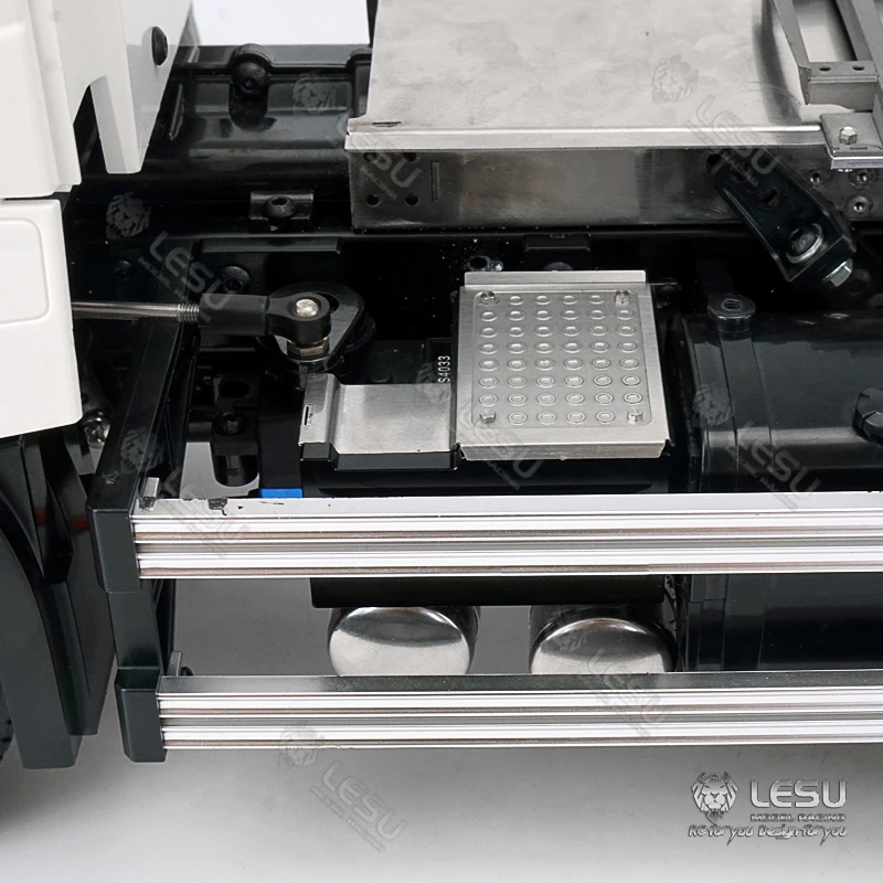 LESU RC Scatola batteria Urea Serbatoio di scarico Set 1/14 FH16 Camion trattore fai da te