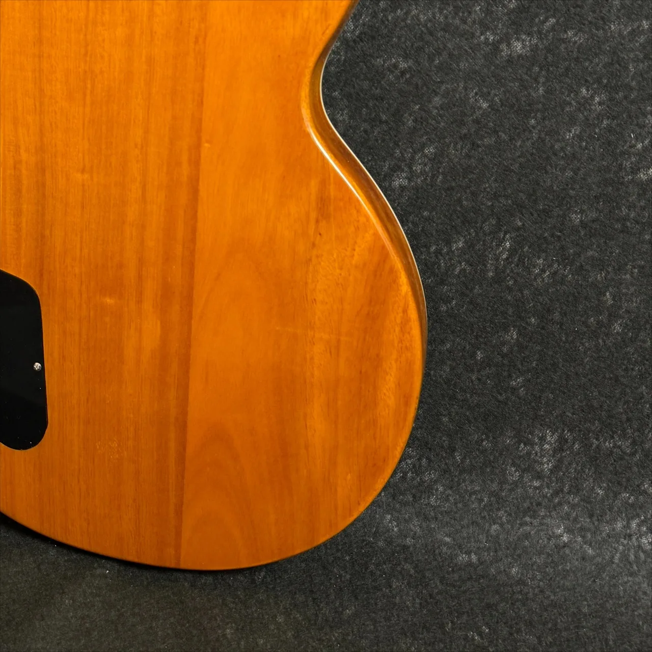 Gold Sparkle P90 Pickup Gold Tuners Mahogany Body LPGUI Electric Guitar HH Pickup Cutaway Body Rosewood Fingerboard view 6