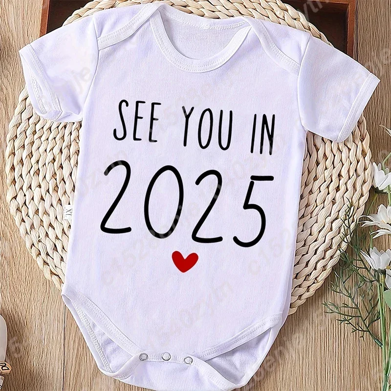 

Adorable "See You In 2025" Triangle Bodysuit, Casual Cotton Short Sleeve Onesie for Toddler & Infant Boys And Girls