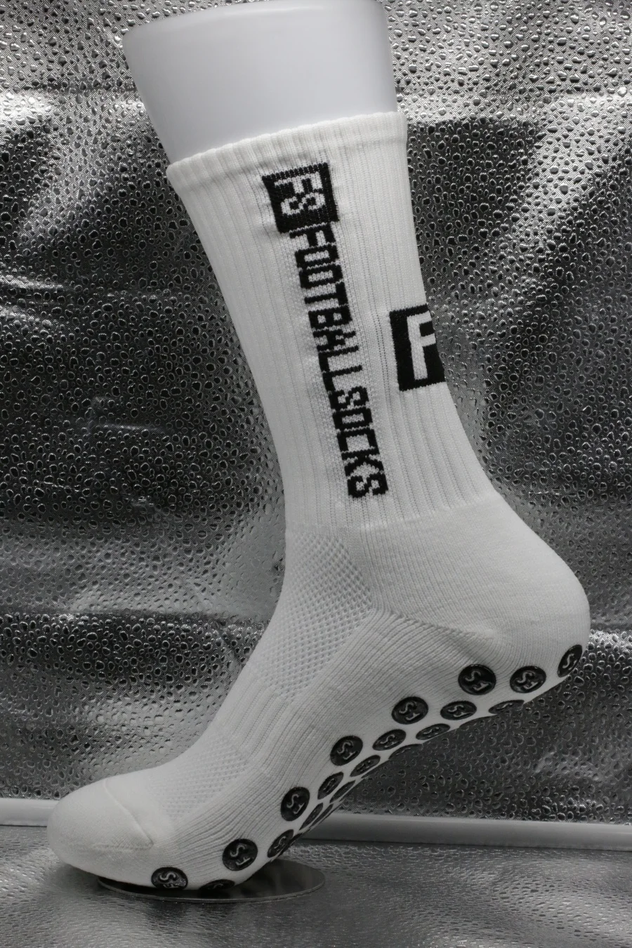  4-teiliges Fußball-Ausrüstungsset: Rutschfeste Socken, Schienbeinschoner, Sportbandage & Wadenbandagen für Männer und Frauen zum Training – Detail 11