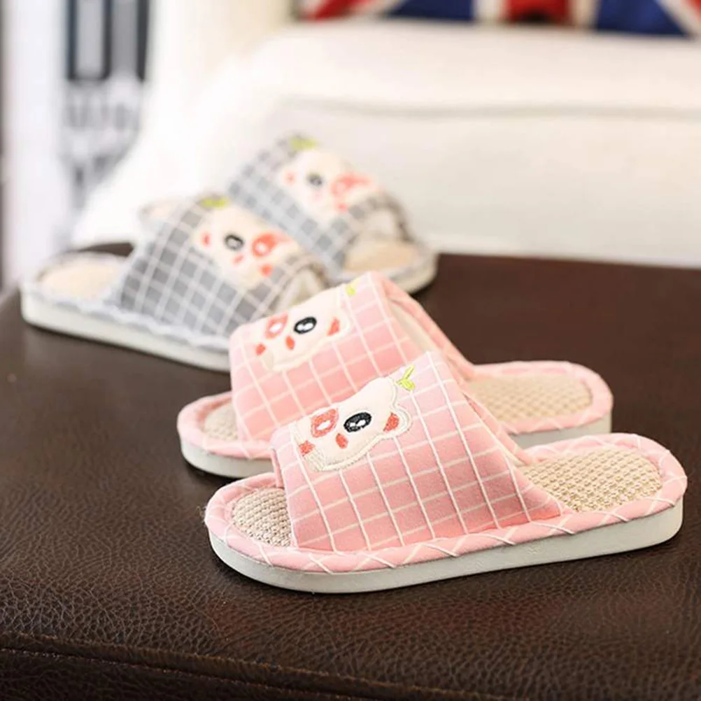 

Grey Cartoon Pig Kids Slippers Breathable Soft Non-Slip Home Shoes Cozy Indoor Loafers Size 31-32 Kids Slipper