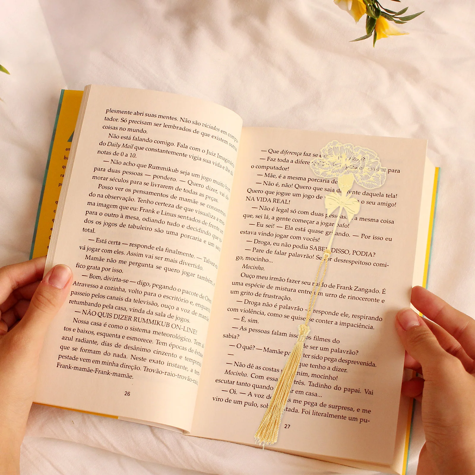

4pcs Metal Tassel Bookmark Retro Bookmarks Decorative Pendant for Women Unique Funny Bulk Golden Portable Lightweight Smooth