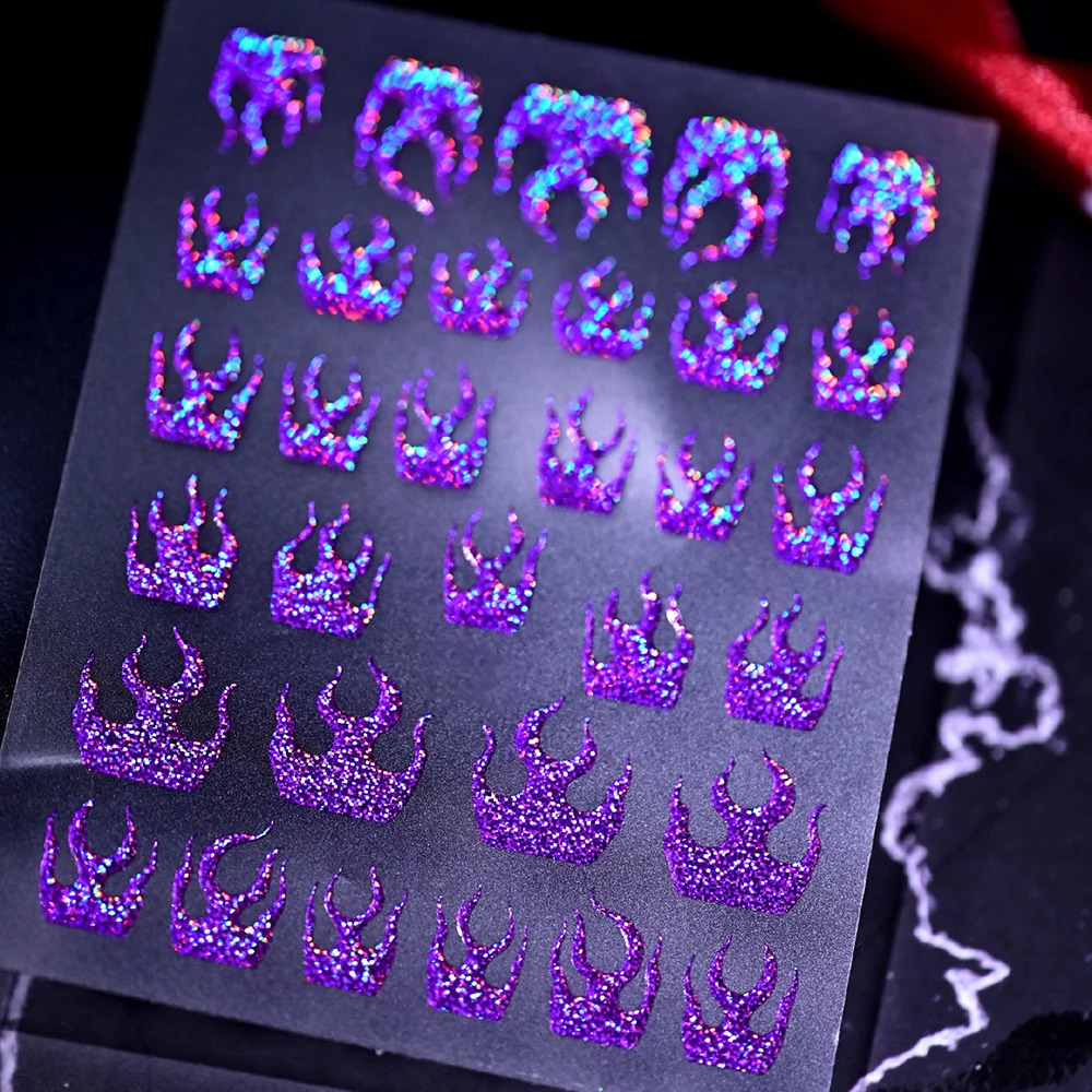 1 Blatt 3D Glänzende Glitzer-Lila-Flammen Nagelaufkleber Holographische Flammen Französische Nagelsticker Selbstklebende Halloween-Nageldekoration – Detail 5