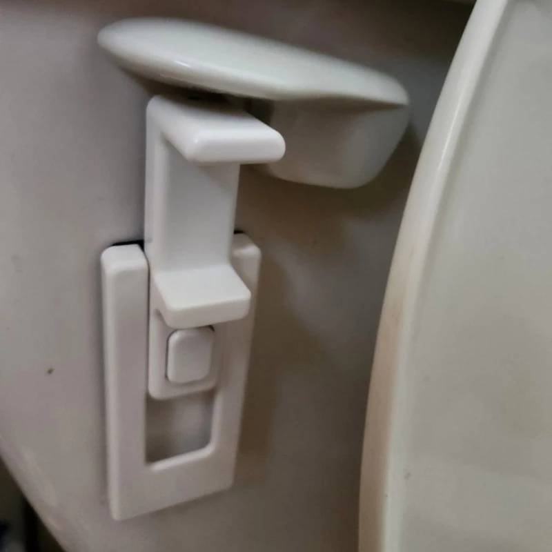 Рисунок 3 - Регулируемый замок для унитаза с защитой от детей