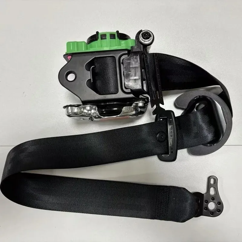 High-strength Polyester 3 Point Safety Belts Suitable for 2016/2017/2018/2019/2020/2021/2022/2023/2024 TouranL