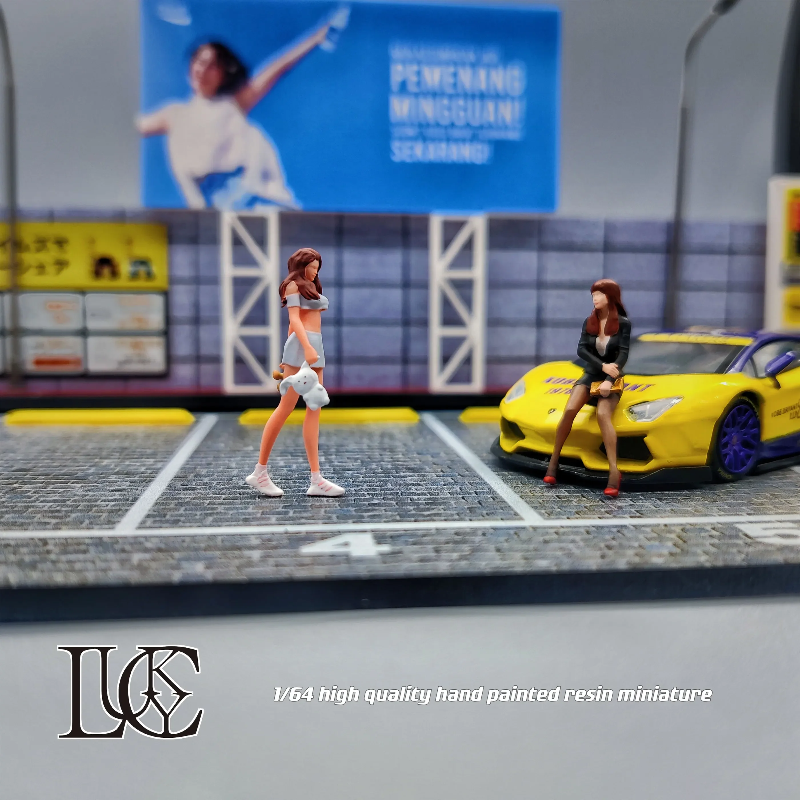 Lucky Studio Diorama 1/64 Scale Figurines Model Car Show Girls Collection Miniature Hand-painted