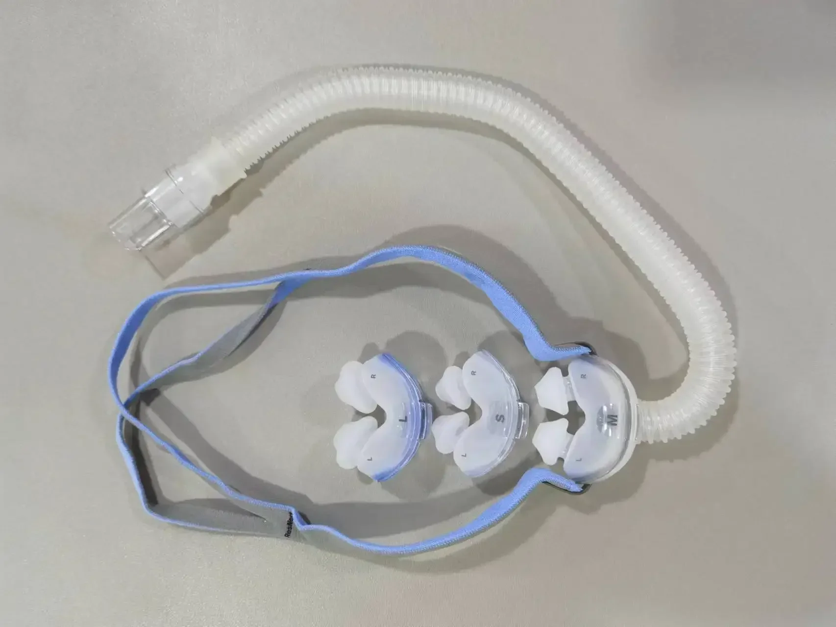 Resmed AirFit P10 Nasal Pillow  Including Extension Tube, Headband, Large, Medium, and Small Pads Fast delivery