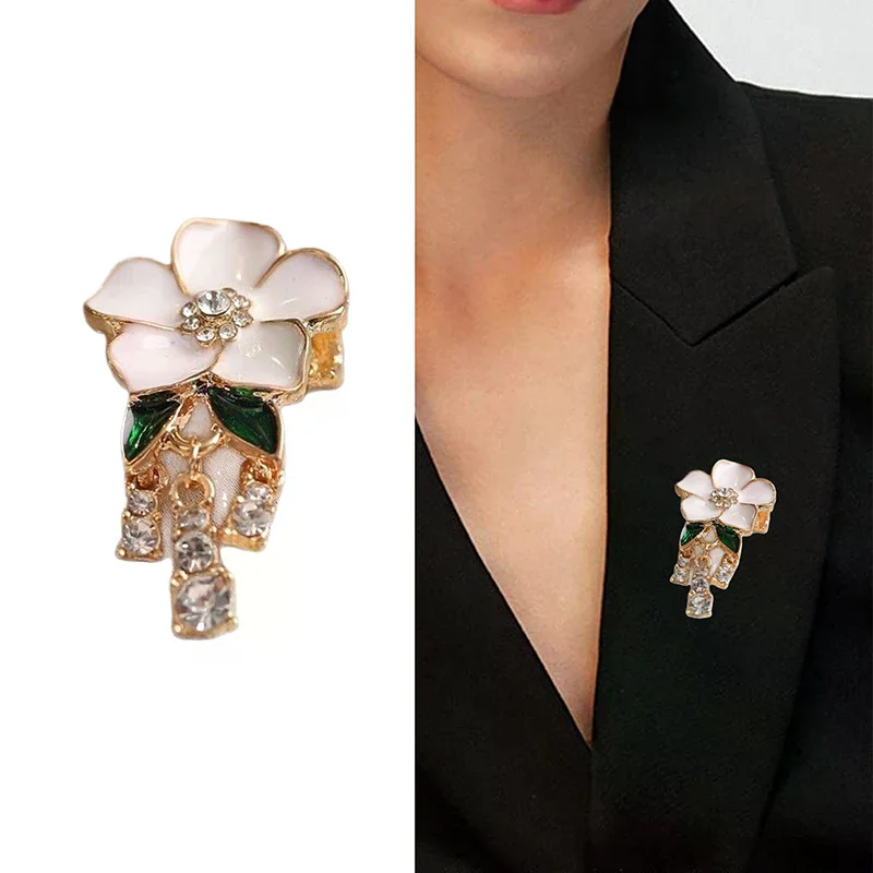 

Elegant White Drip Oil Camellia Flower Brooches For Women Lady Temperament Rhinestone Tassel Pendant Brooch Party Casual Jewelry