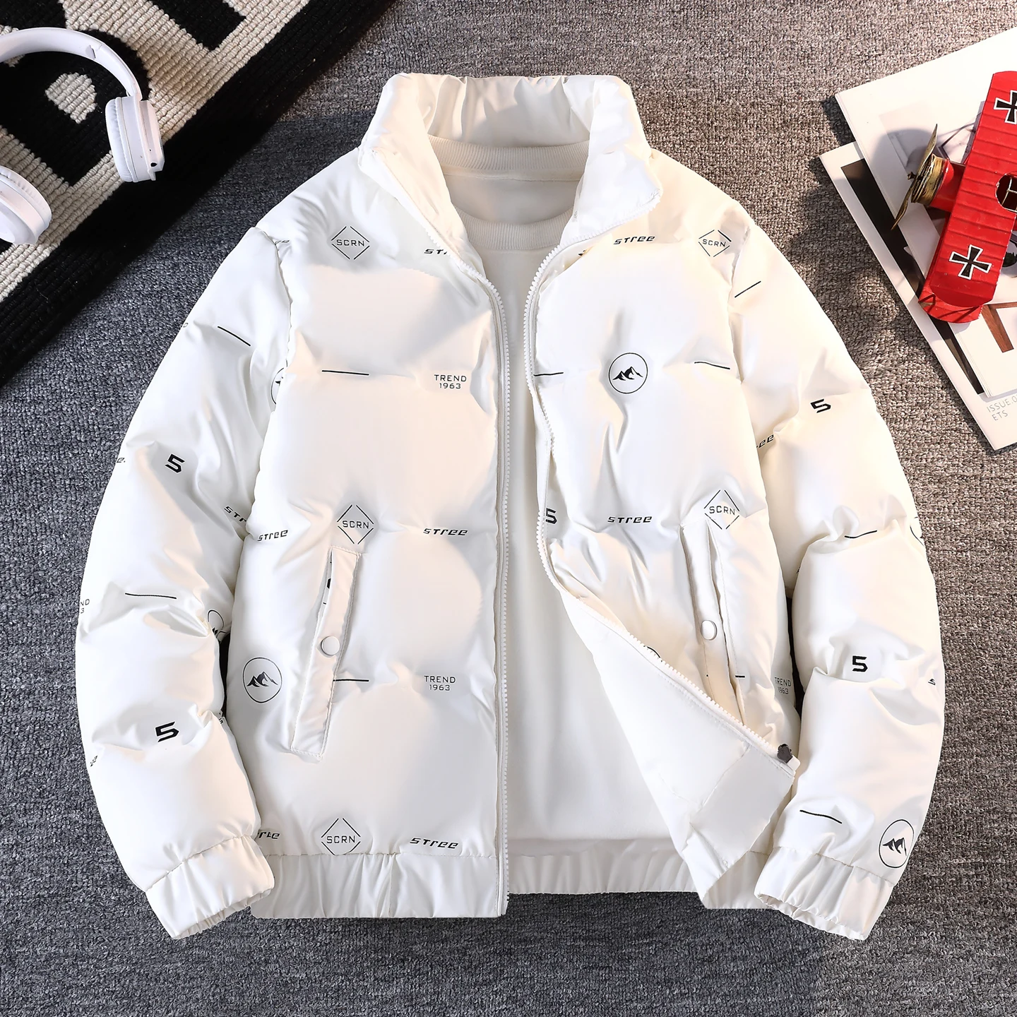 

Зимняя мужская хлопковая куртка 2025: модная корейская утепленная модель для мужчин, обеспечивающая тепло, верхняя одежда