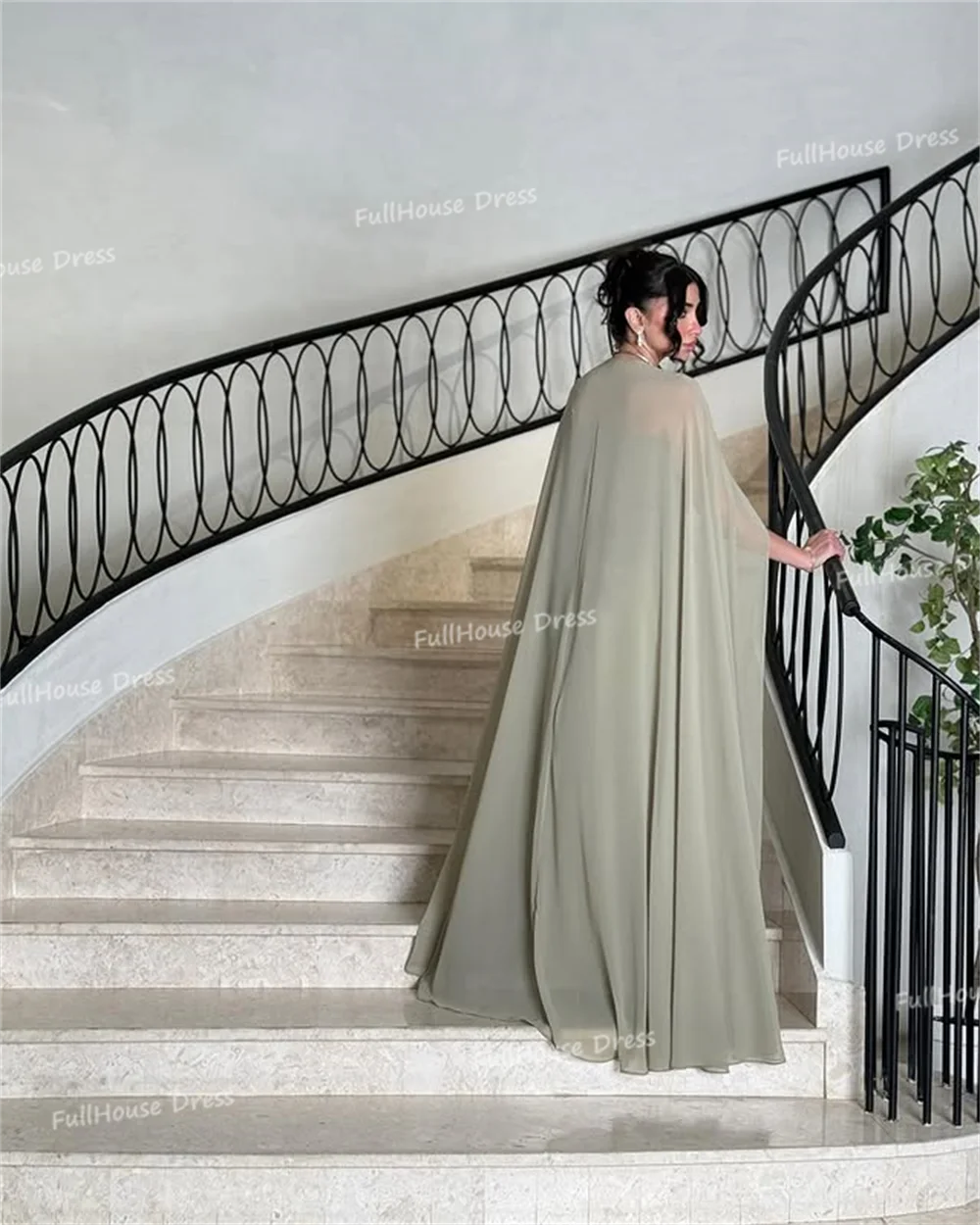 فستان سهرة مصنوع حسب الطلب بأشرطة سباغيتي عالية الجودة من الشيفون بدون ظهر بطول الأرض مطرز بالخرز فستان سعودي مع كيب