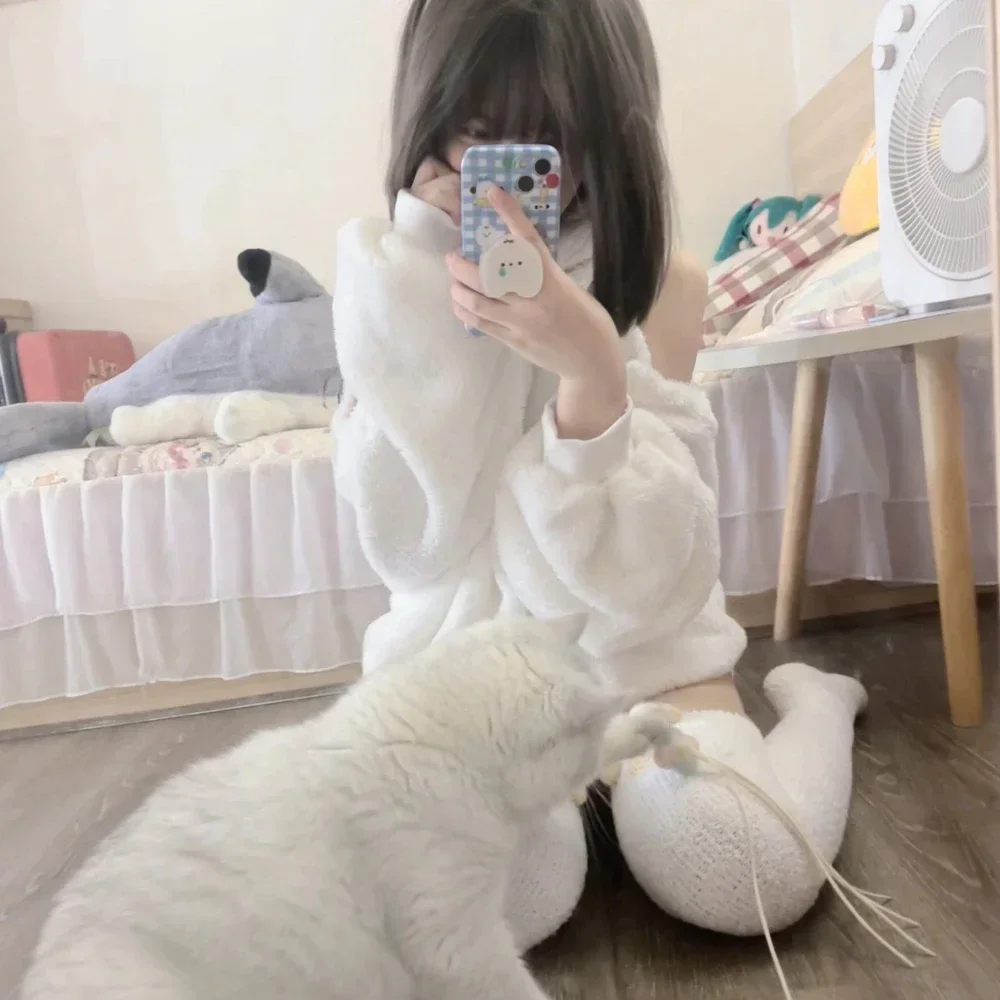 

2026 new Japanese Girl Off Shoulder Cat Ear Hooded Sweet Cute Fleece Pullover Sweater Coat+Shorts 2-Piece Set Pajamas Women