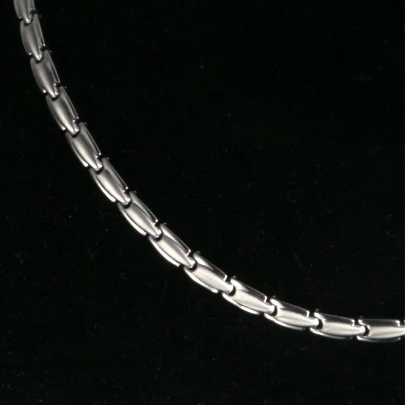 Pure Titanium Necklace With Germanium Stone Magnetic Beads Sandblasted Craft Elegant Clavicle Necklace Fashion Accessory 51cm