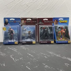 New Totaku GOD OF WAR Figure PS Game KRATOS THE HUNTER Crash Bandicoot Model Collectible ornaments Kids Gift Toys