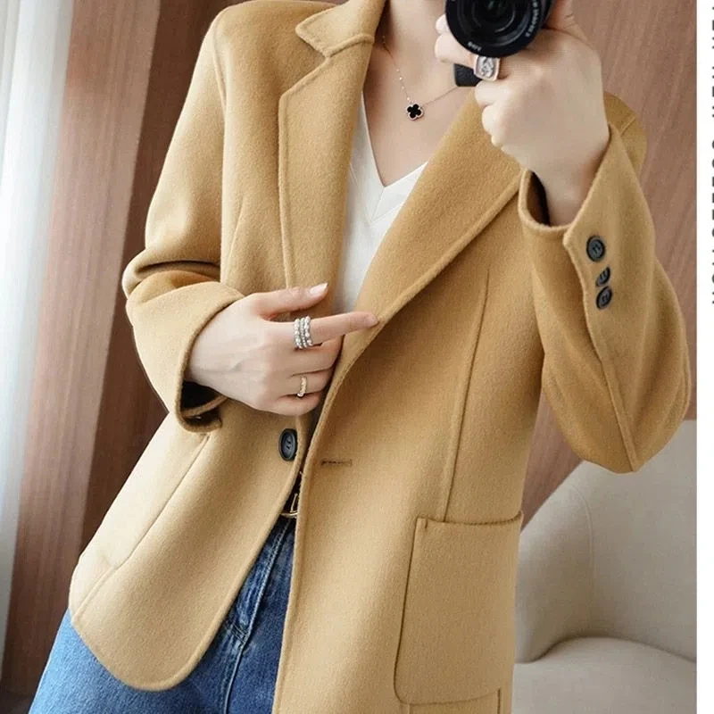 Chaqueta de lana de otoño e invierno para mujer, abrigos cortos de lana, chaqueta gruesa, ropa de abrigo femenina, elegante, salvaje, Coreano