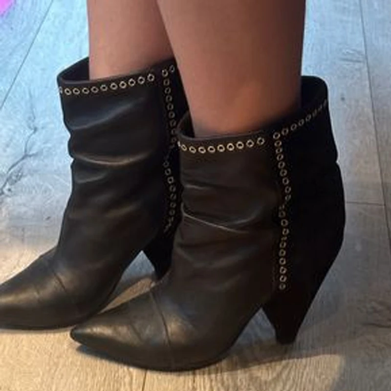 أسود أشار تو دائرة معدنية الربط كعب مدبب حذاء من الجلد امرأة شتاء 2026 الانزلاق على عالية الكعب على شكل كعب فارس الأحذية #1