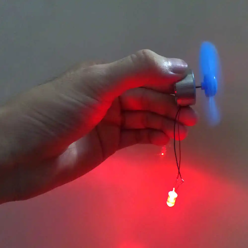 

DC Micro Wind Power Generation 0.1-12V 0.001-0.2A Output 3000RPM Student Physical Experimental Teaching Part