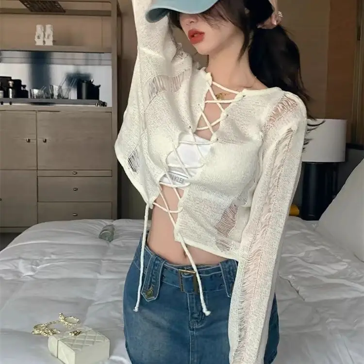 

Gagaok Casual Streetwear Pull Femme Spice Girl Thin Hollow Straps Sunscreen Knitted Sweater 2025 Autumn New Chic Slim Short Top